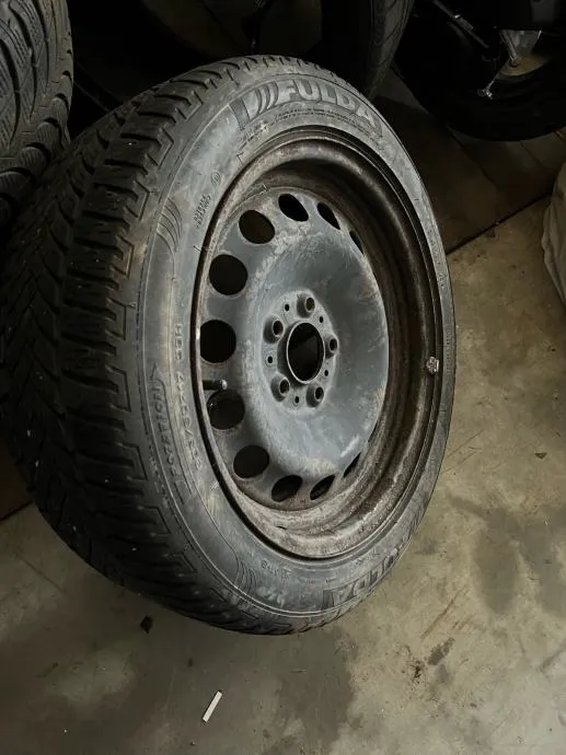Gume Fulda 225/50/17 zimska 4 kom. Bmw X1 - Bjelovar