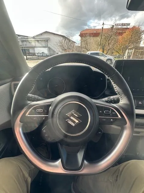 suzuki swift 1,2 hybrid gl+ premium 2wd financiranje 1/3 sa 3% kamata - slika 11