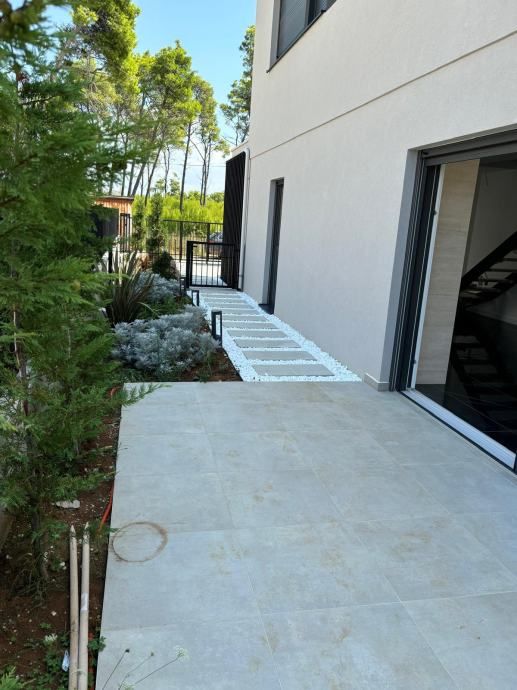 moderna vila s bazenom 60 m od mora - privlaka (zadar) (prodaja) - slika 3