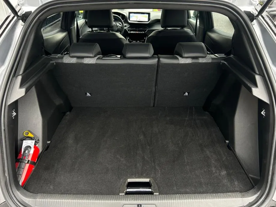 peugeot 2008 hybrid 136 - 2025 - 13.900km - rezerviran! - slika 22