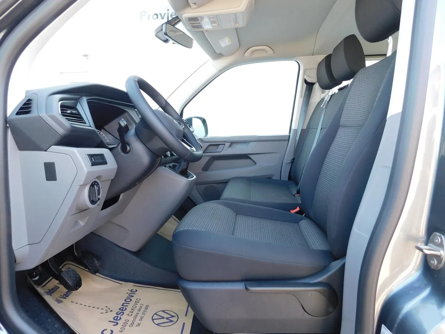 11020 vw caravelle trendline 2.0 tdi - slika 7