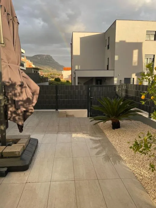 jednosoban stan s terasom i vrtom kaštel stari, 40.00 m2, novogradnja - slika 6
