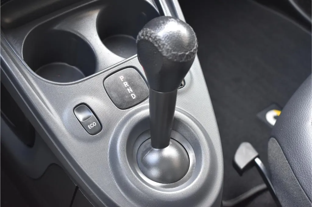 smart fortwo 60kw multimedia,koža,panorama-prime - slika 17