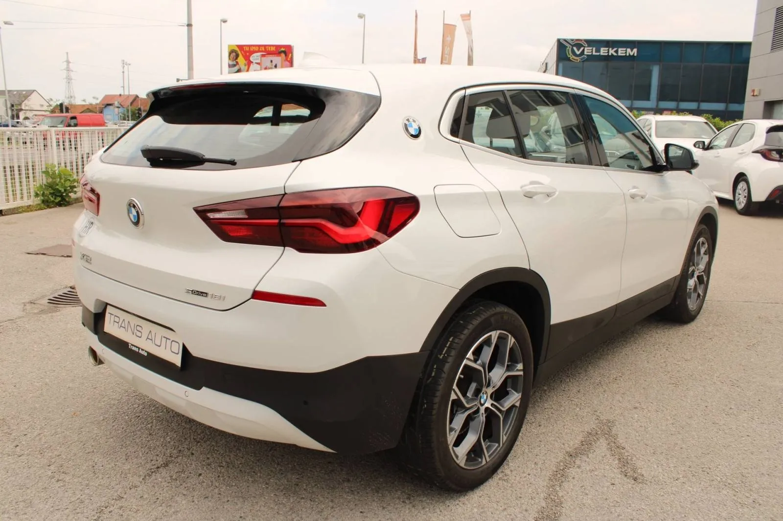 bmw x2 sdrive 18i automatik *led, navigacija, kamera* - slika 5