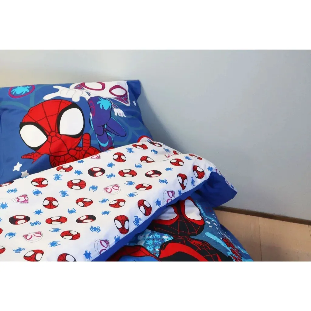 spider-man ‘city adventures’ posteljina za bebe, 100×135 cm - slika 3