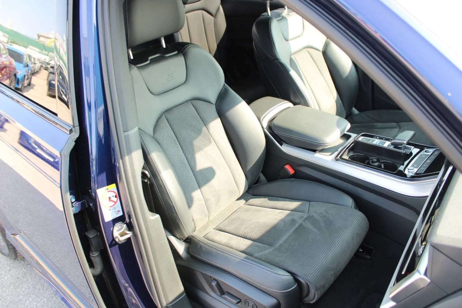 audi q7 60 tfsie quattro s-line *led, navigacija, kamera* reg 2/27 - slika 12