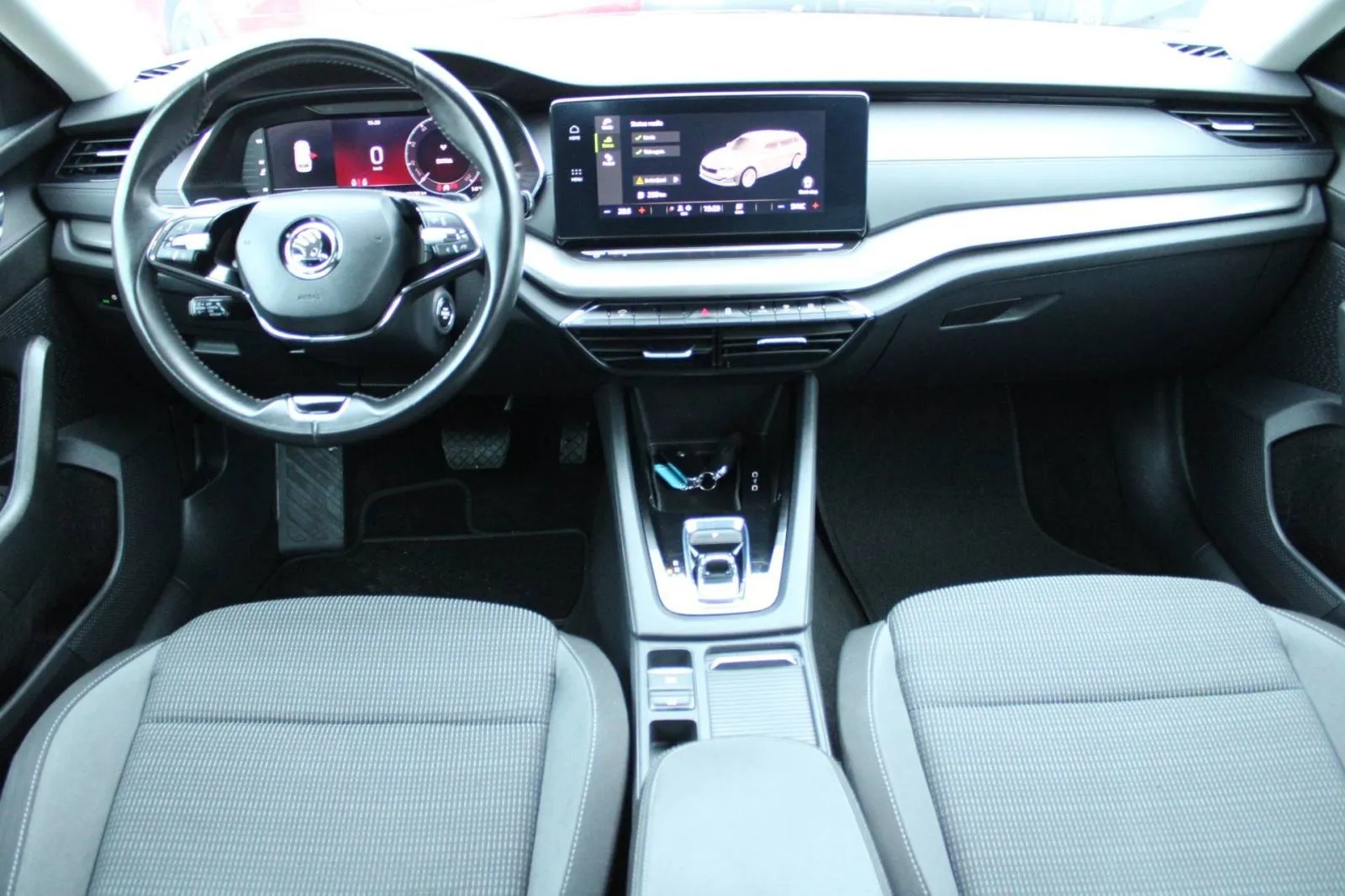 škoda octavia combi 2.0 tdi dsg executive *led, navigacija* - slika 12