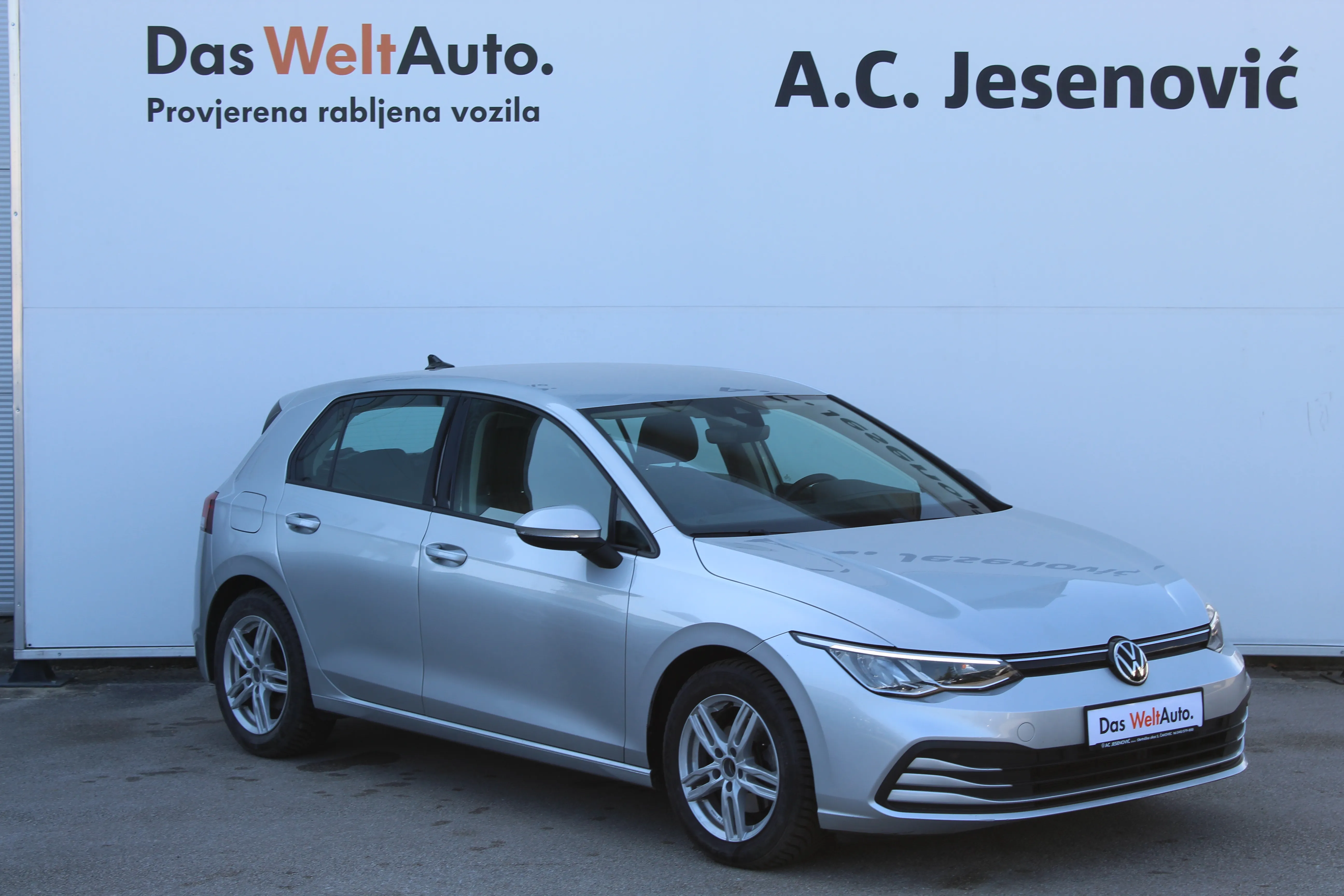 13112 volkswagen golf 2.0 tdi life - slika 3