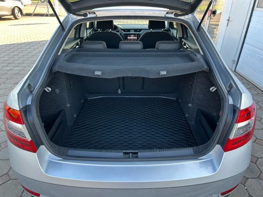 škoda octavia 2,0 tdi dsg 2018.,reg:29.1.2027.,servis, hr vozilo... - slika 14