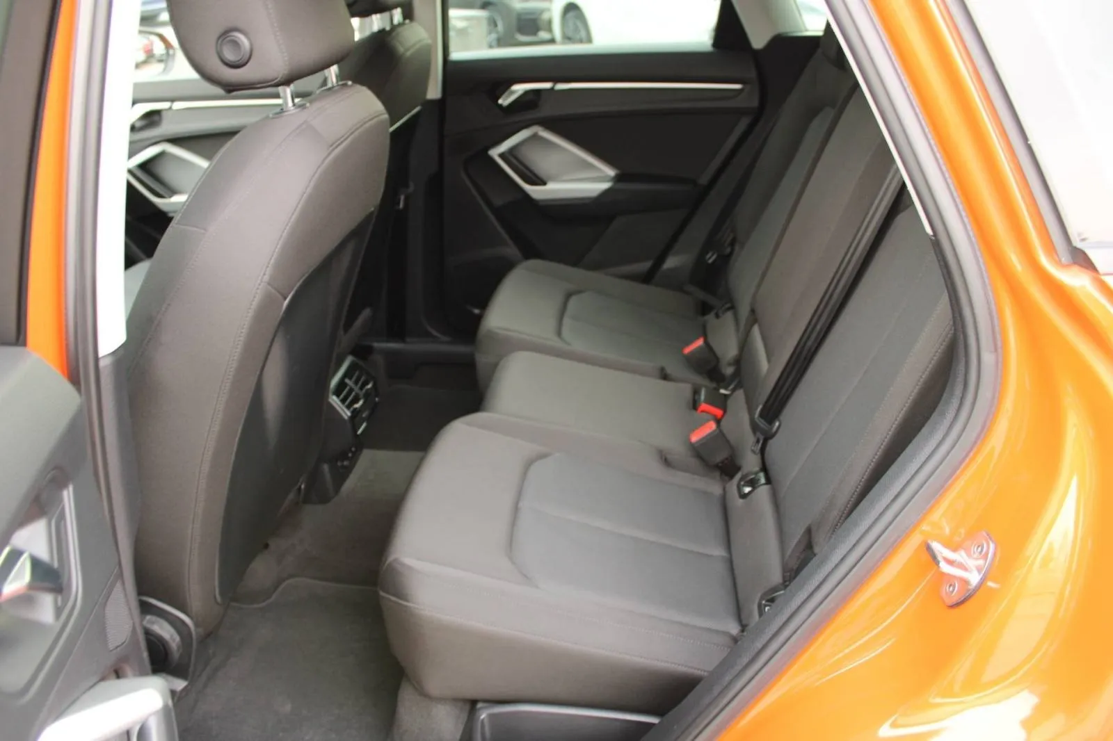 audi q3 40 tdi quattro s-tronic *navigacija* - slika 17