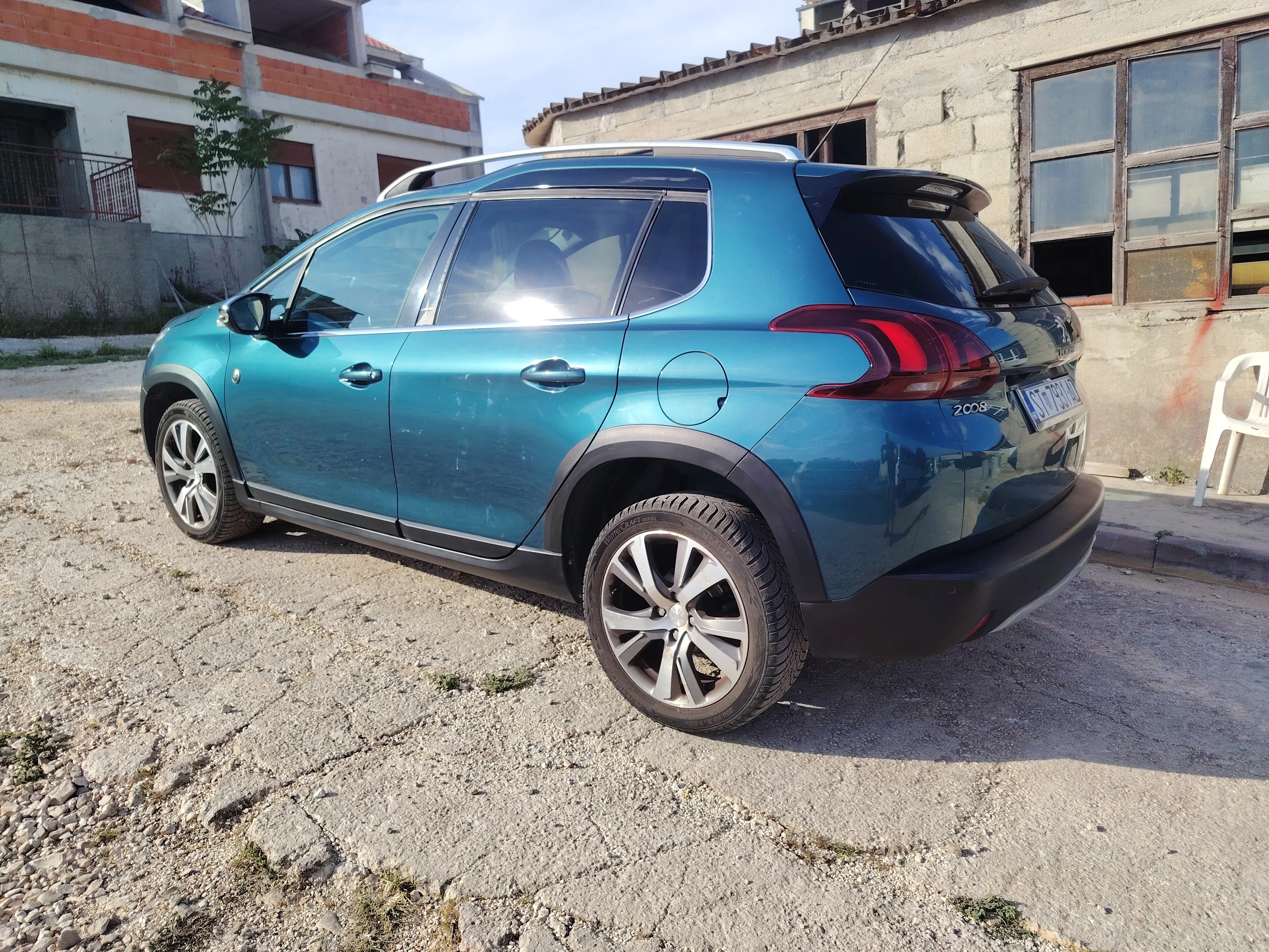 prodajem peugeot 2008 bluehdi - slika 4