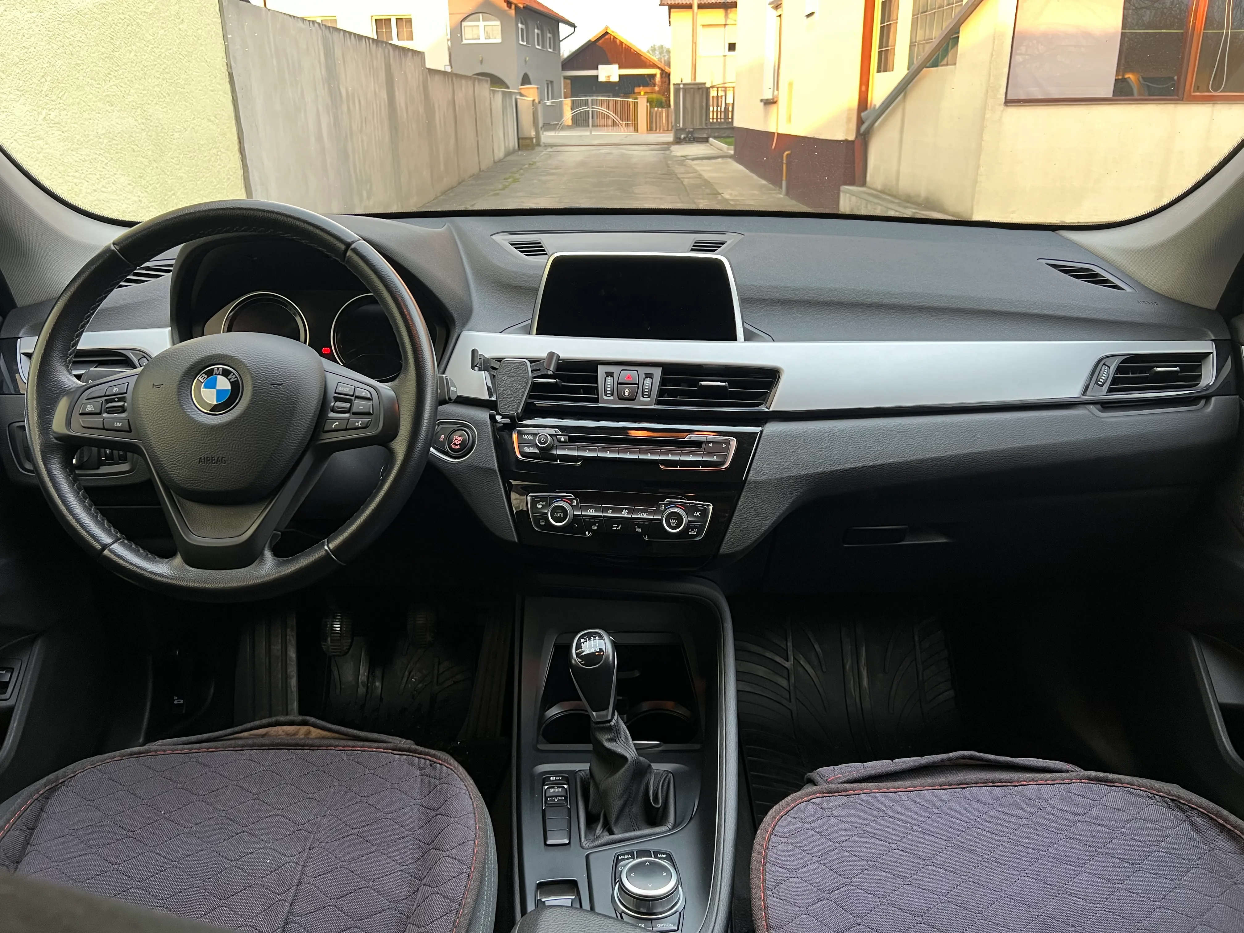 bmw x1 1.8 - slika 7