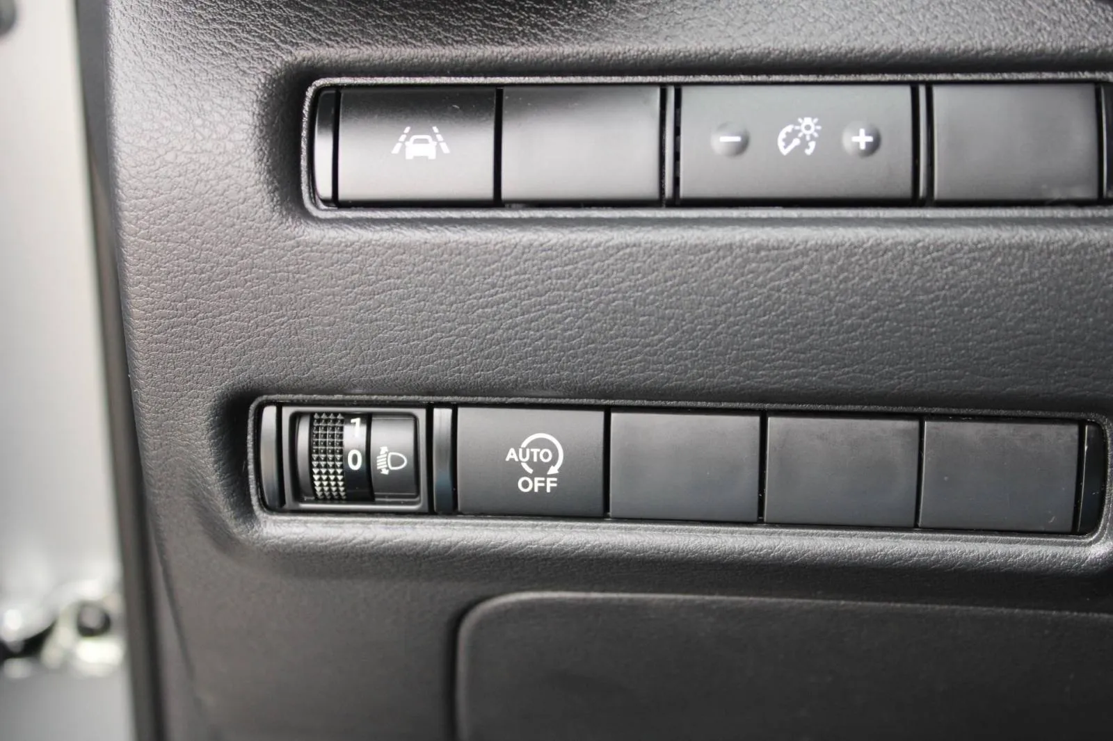 nissan juke 1.0 dig-t automatik n-connecta - slika 10