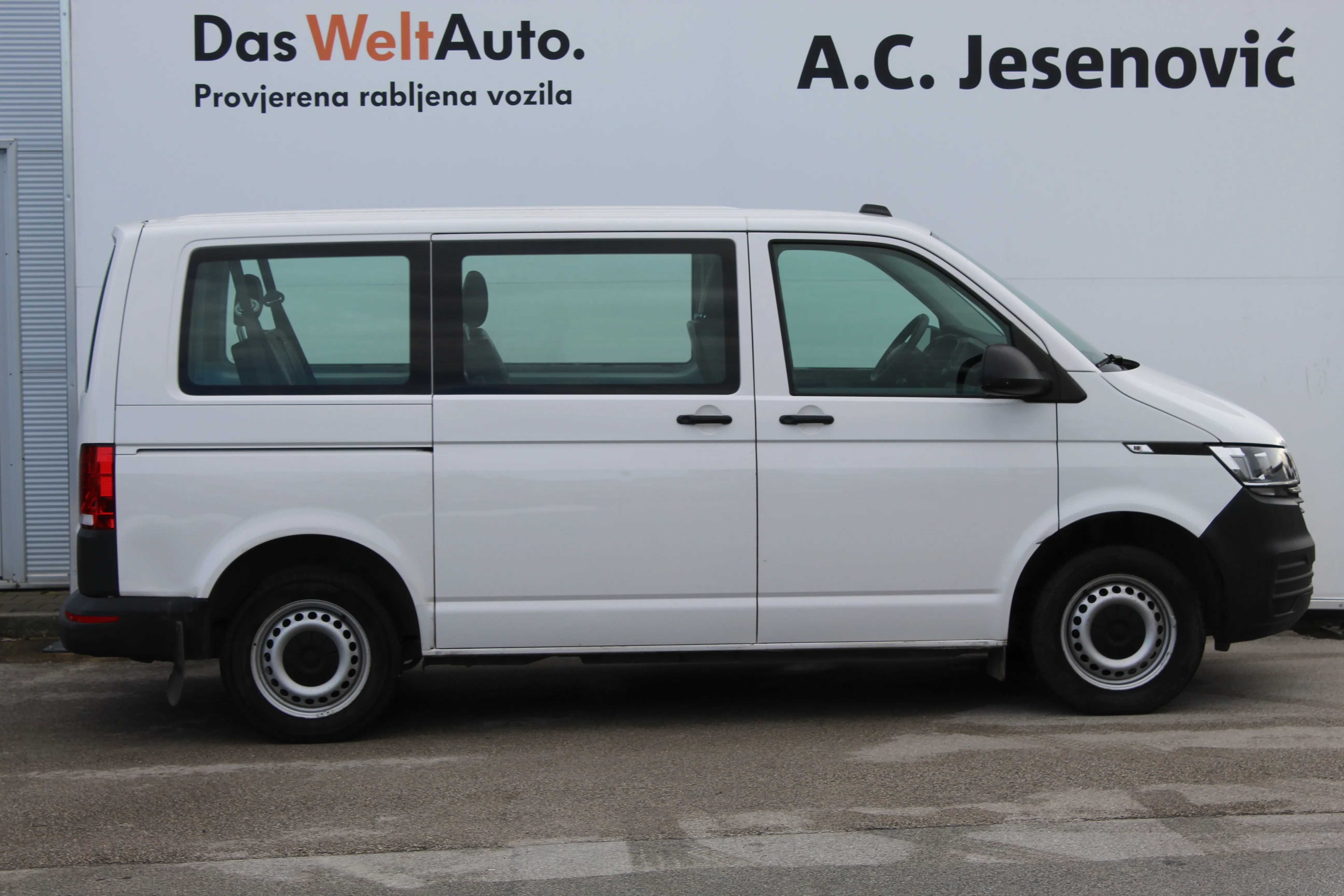 vw transporter kombi 2.0 tdi - slika 4