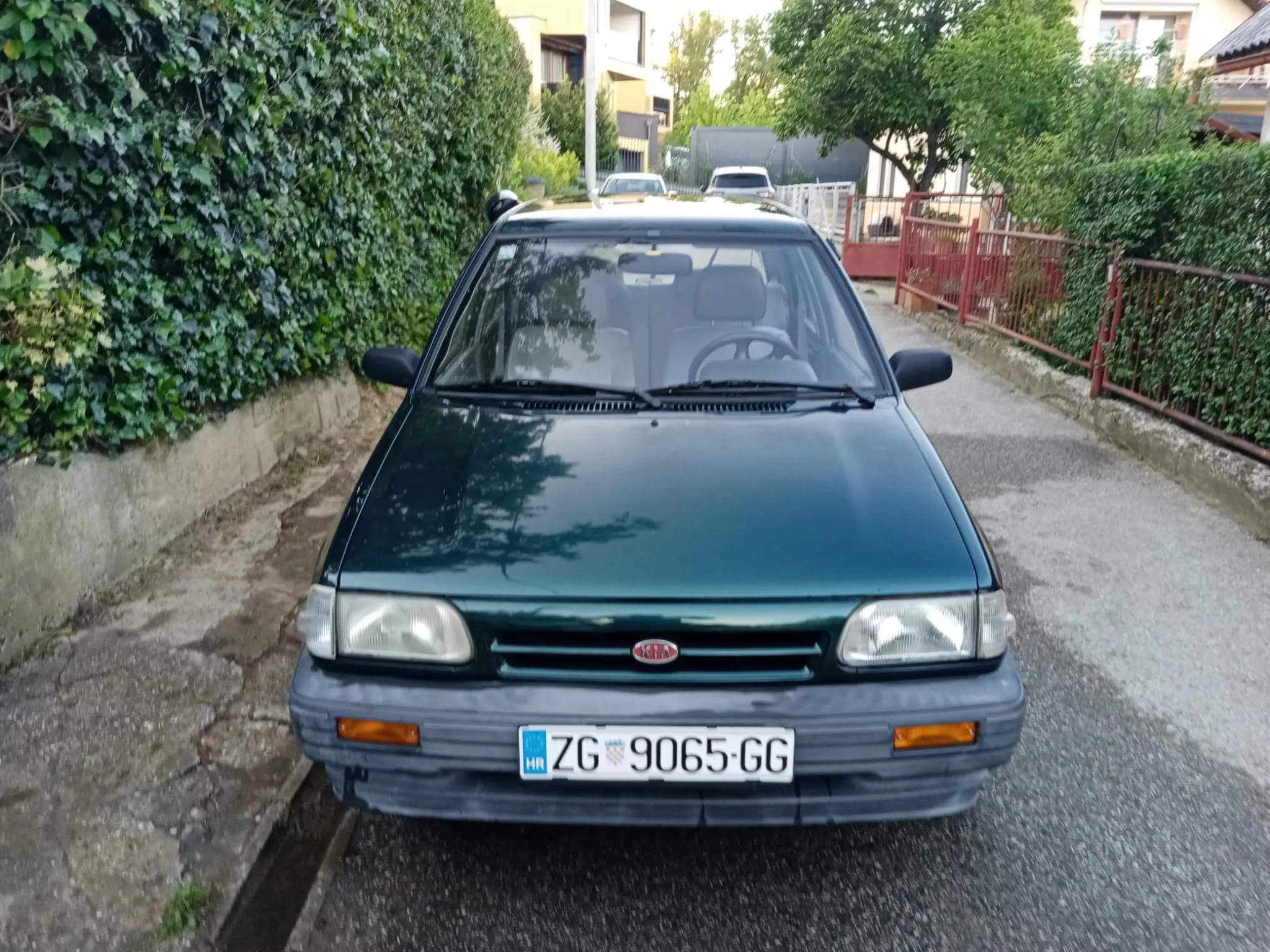 kia pride 2000. god drugi vlasnik - slika 4