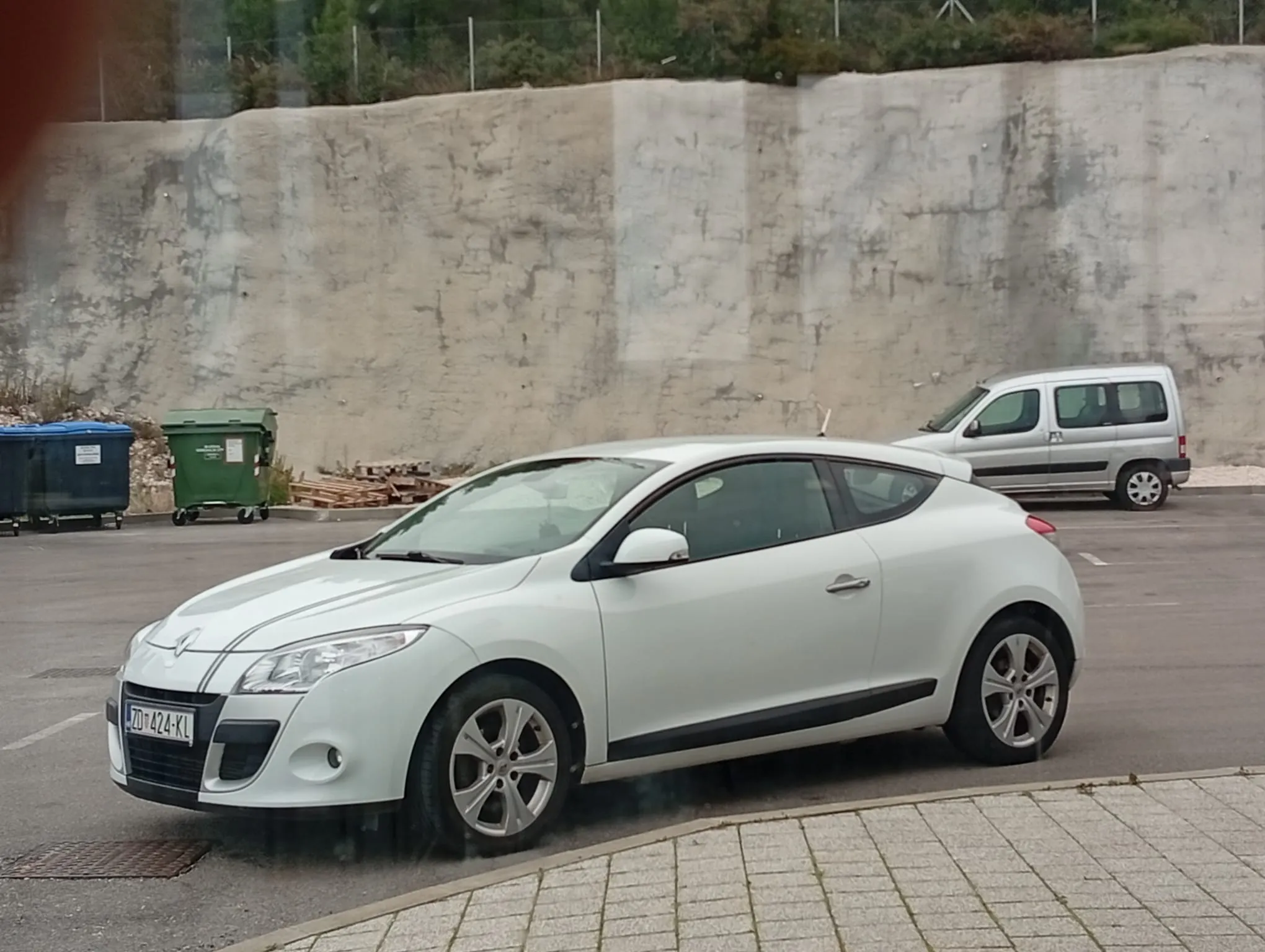 Prodaje se ili mijenja Renault Megan 1.4 turbo benzinac.Reg. 04.04.27. - Zadar