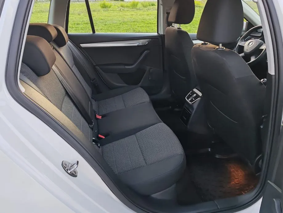škoda octavia 1,6 tdi 2015 g. 4x4 kartice - slika 10