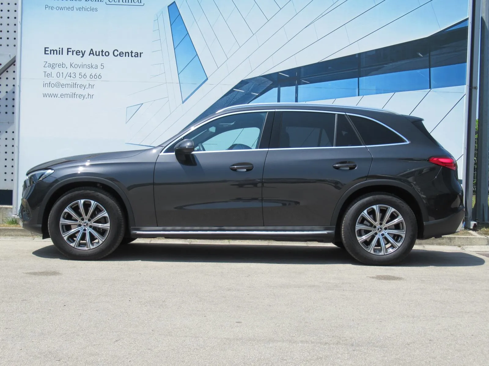 mercedes-benz glc 220 d 4matic avantgarde advanced plus - slika 2