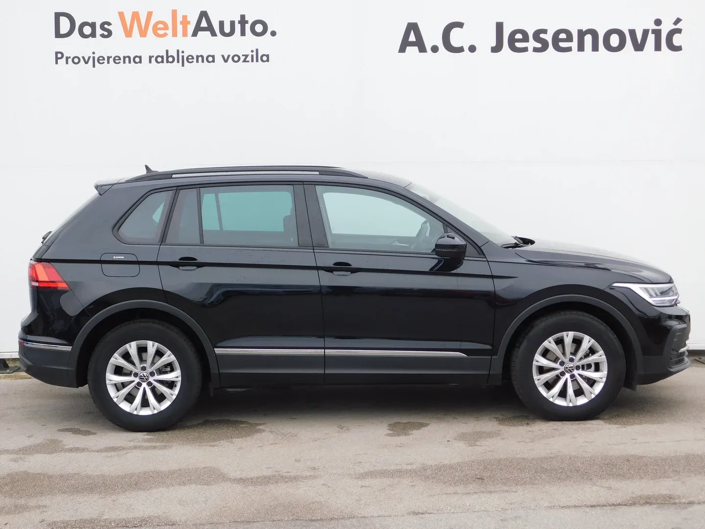 10197 volkswagen tiguan 2.0 tdi dsg life - slika 4