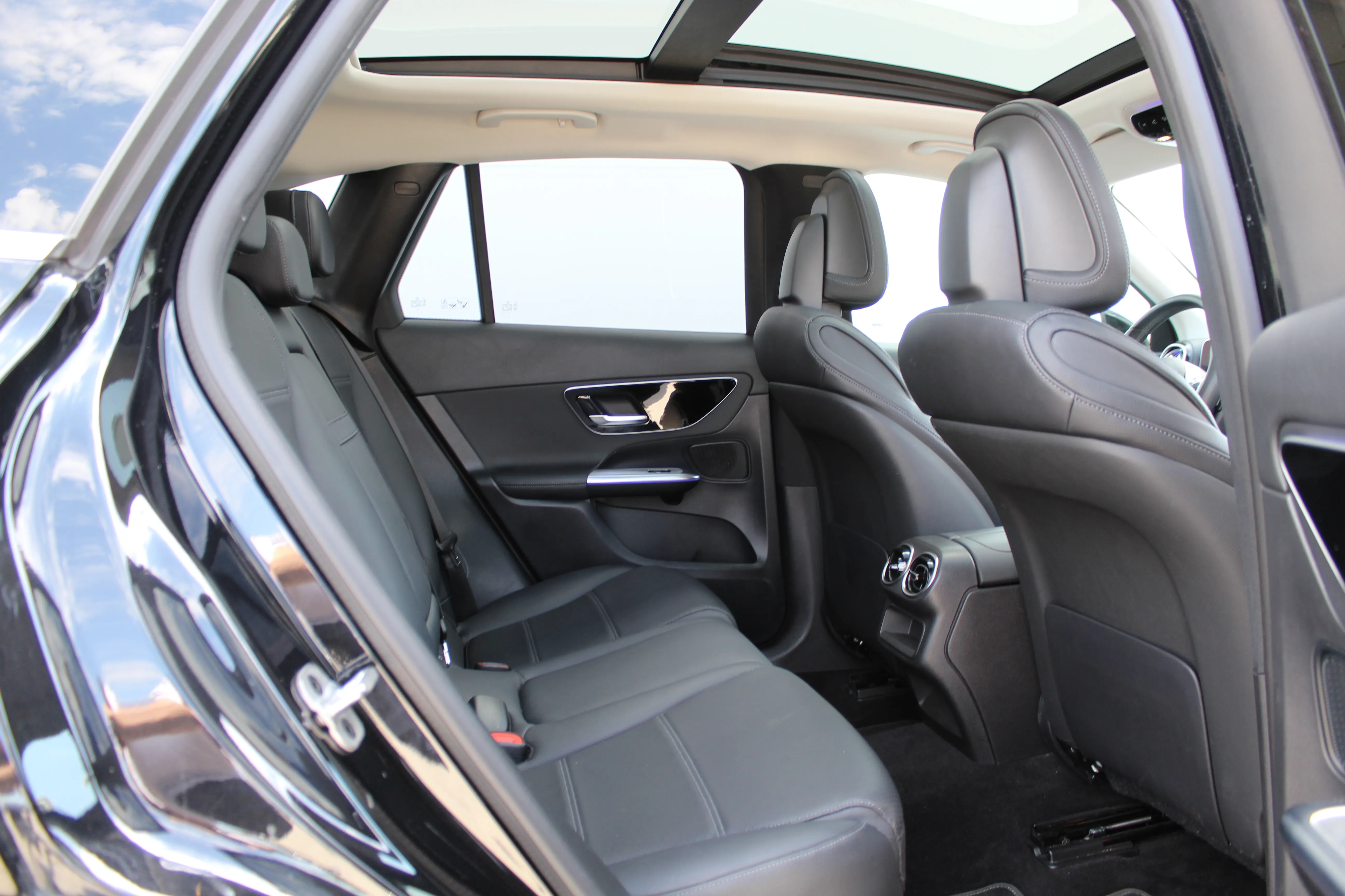13194 mercedes-benz glc 220d 4matic avantgarde aut. - slika 12