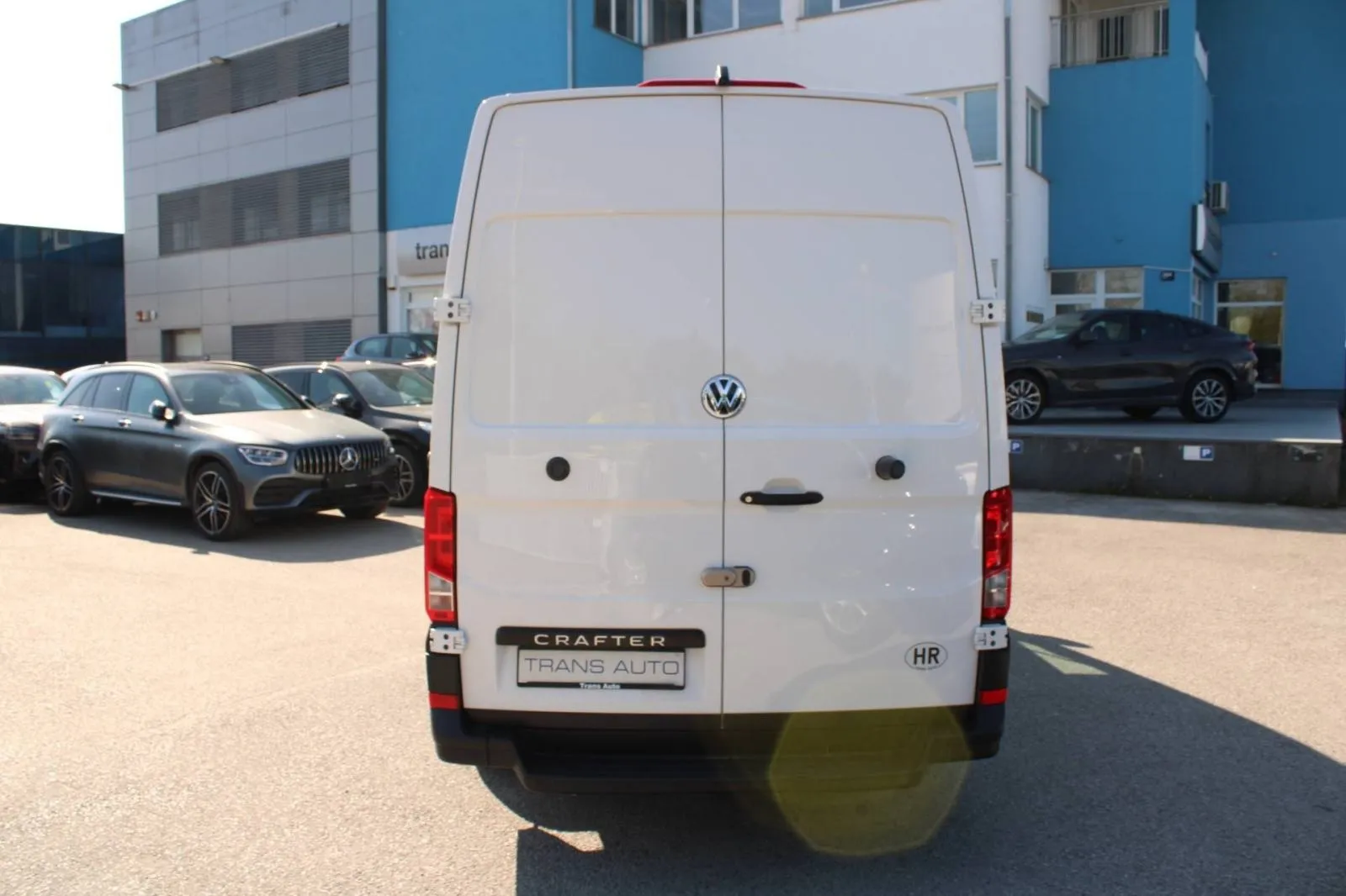 vw crafter 2.0 tdi l3h3 140ks *kamera*, 2024 god. - slika 5