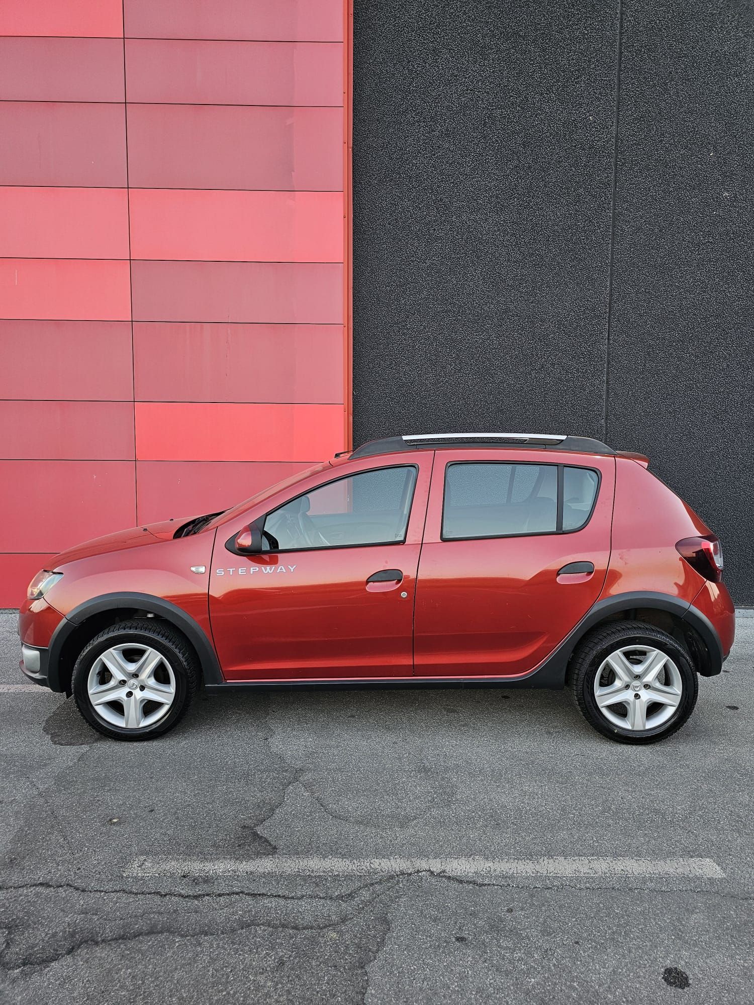 dacia sandero 1,5 dci 90 s&s ,2016 g. 167000 km - slika 6