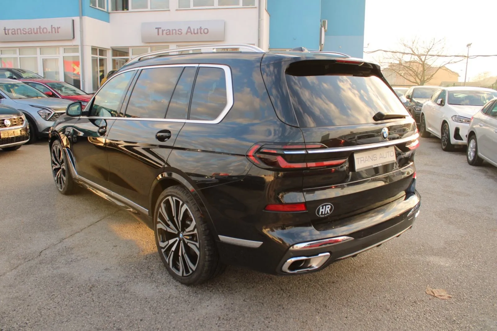 bmw x7 40d xdrive m-paket 7 sjedala *zračni ovjes, panorama, head-up* - slika 7