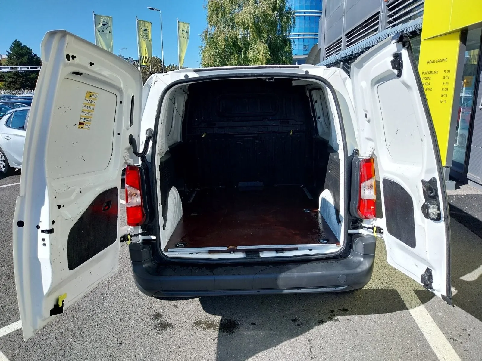 opel combo van l1h1 enjoy 1,5, 3 sjedala, 2021 god. - slika 11