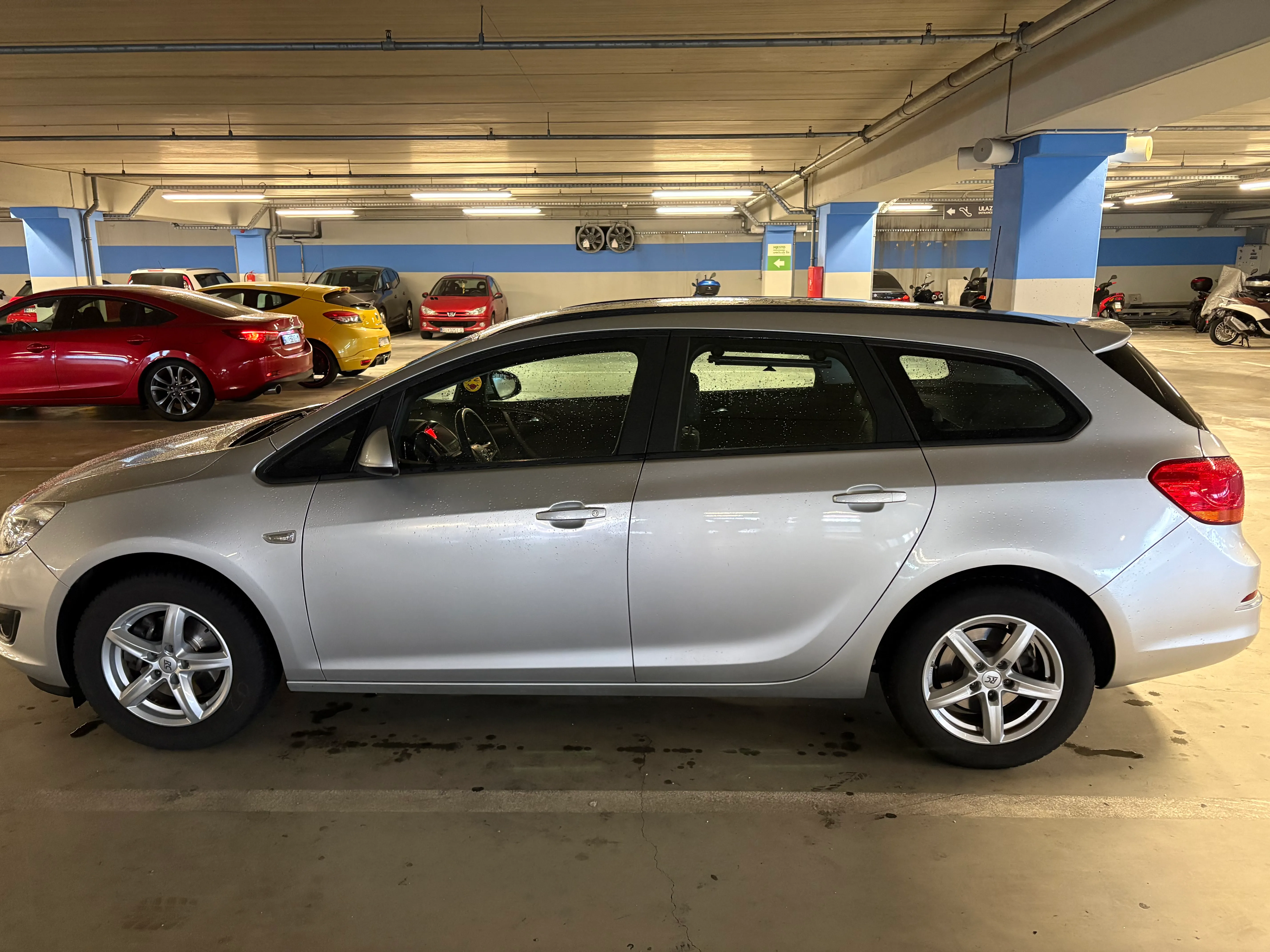 opel astra 1.6 cdti karavan 2016. g. - slika 4