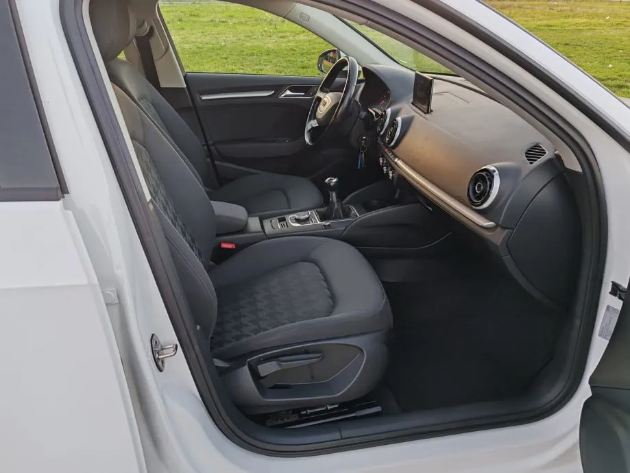audi a3 1,6 tdi , 2015 g. 197000 km kartice 24/36 rata - slika 11