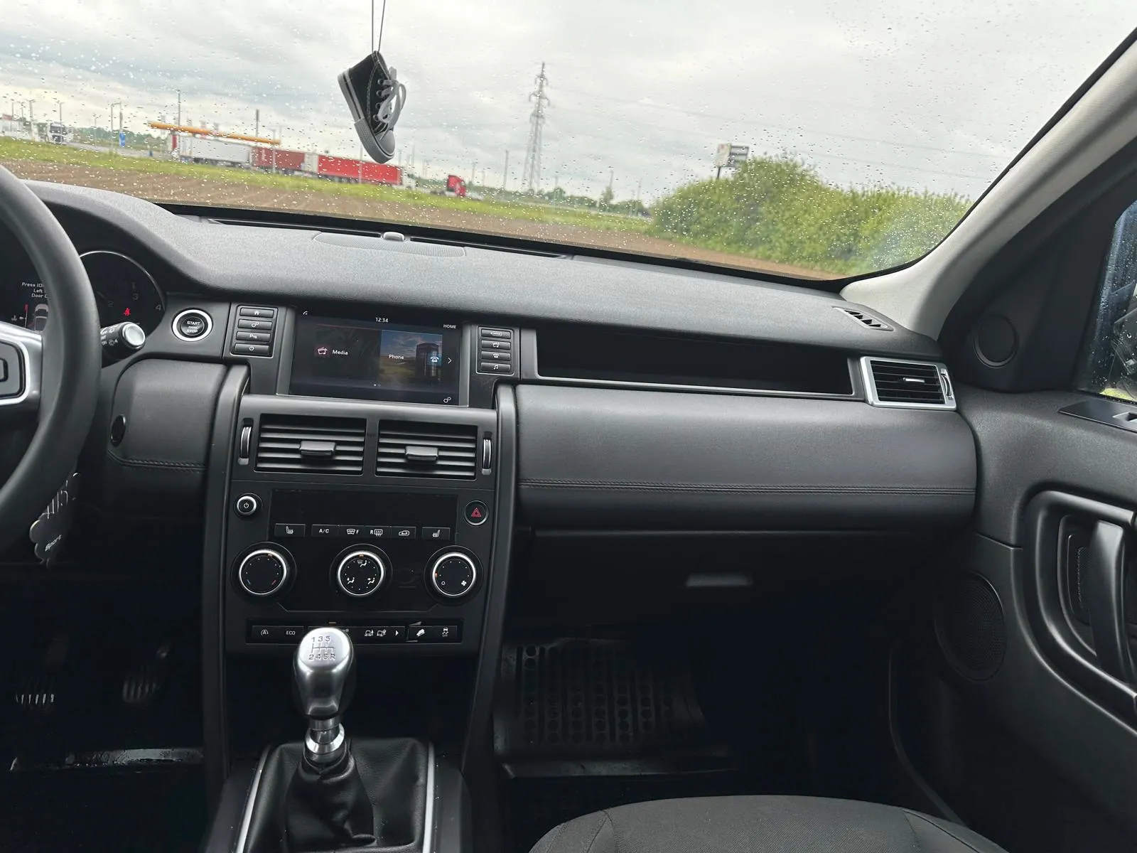prodajem land rover discoveri sport - slika 14