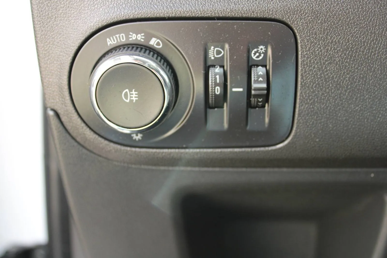 opel crossland 1.2 turbo automatik *navigacija* - slika 15