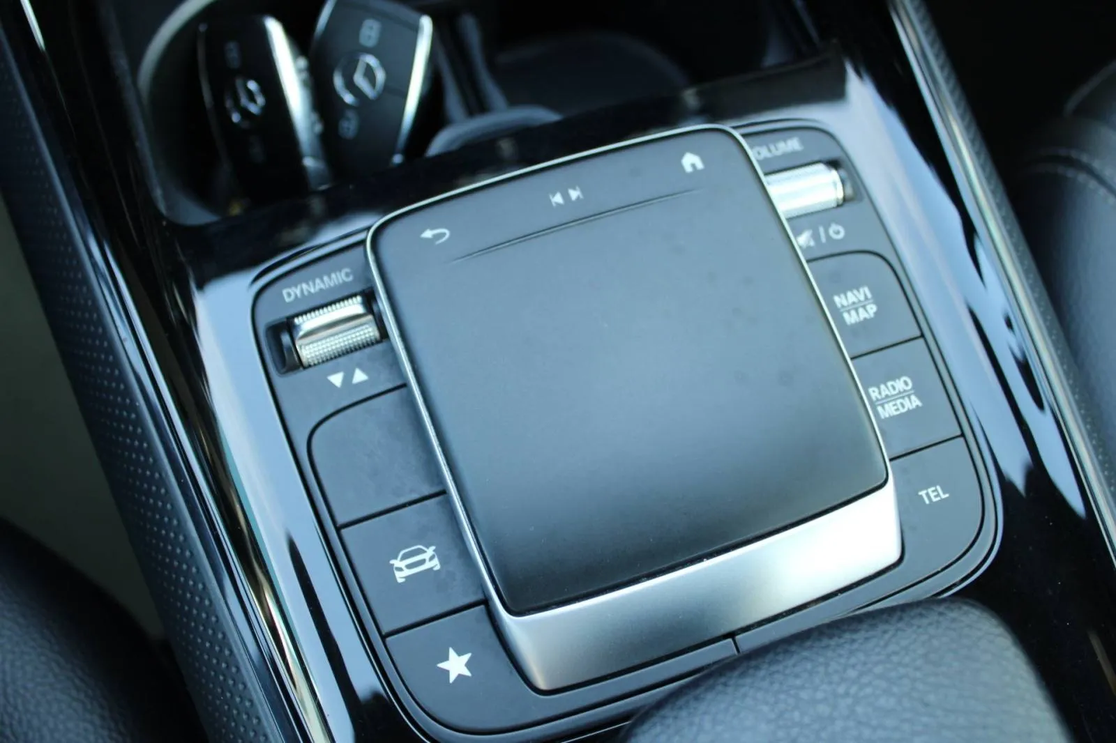 mercedes-benz klasa b 180d automatik *led, kamera* - slika 17