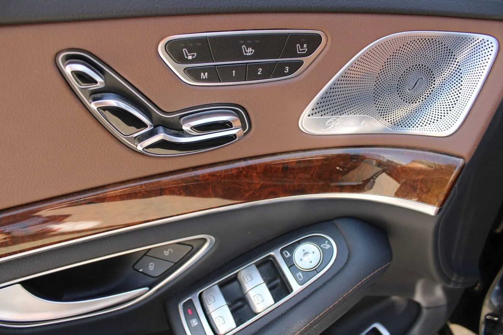 mercedes-benz klasa s 350d 4matic *panorama, burmester, kamera 360* - slika 19