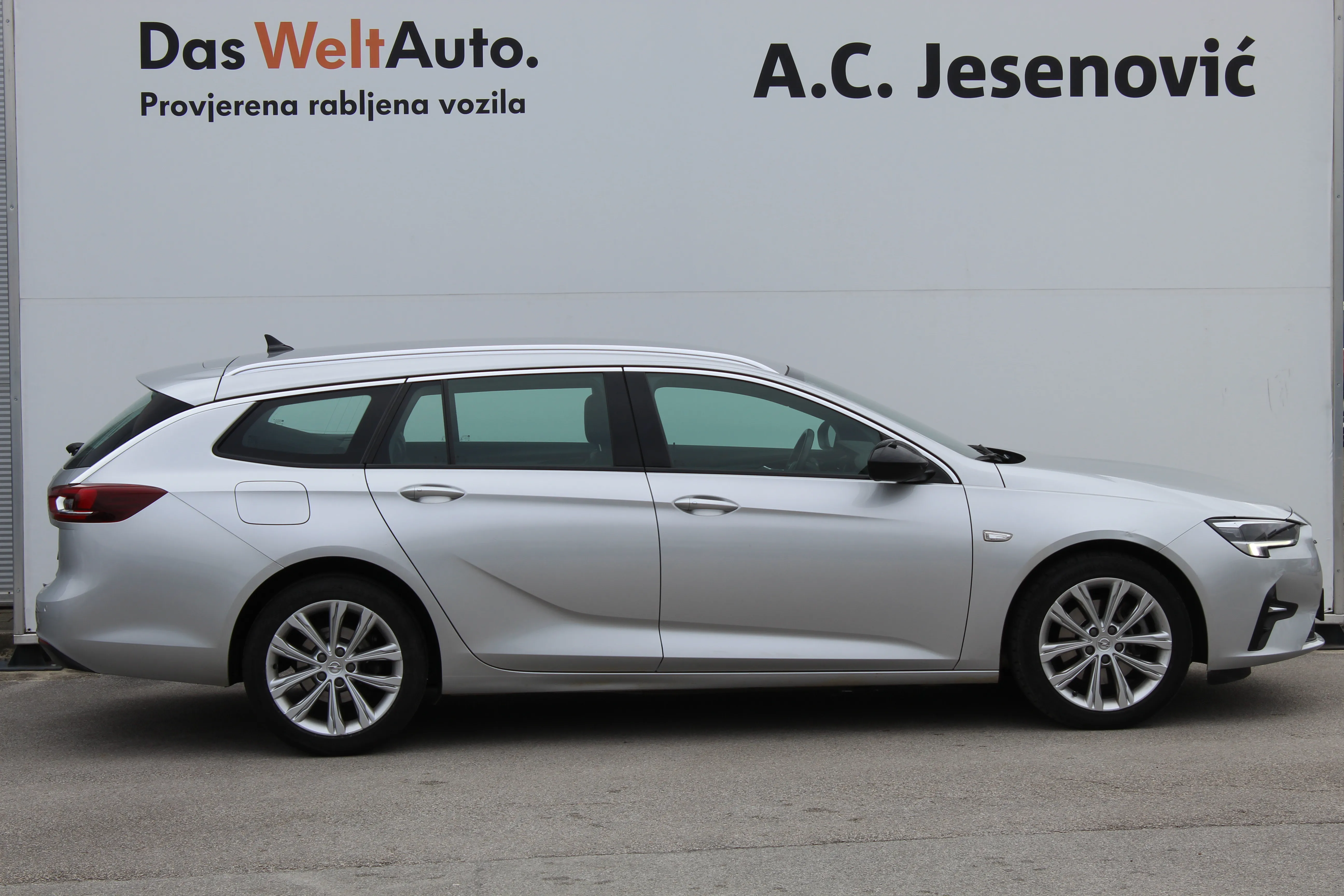 13158 opel insignia grand sport 1,5 d business aut. - slika 4