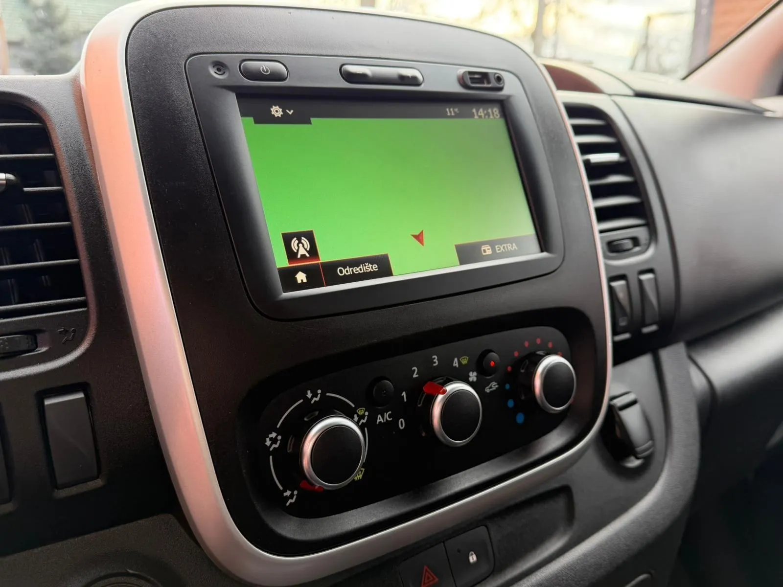 renault trafic 2.0 dci 120 •2021•kamera•l2h1•leasingbezučešća - slika 16