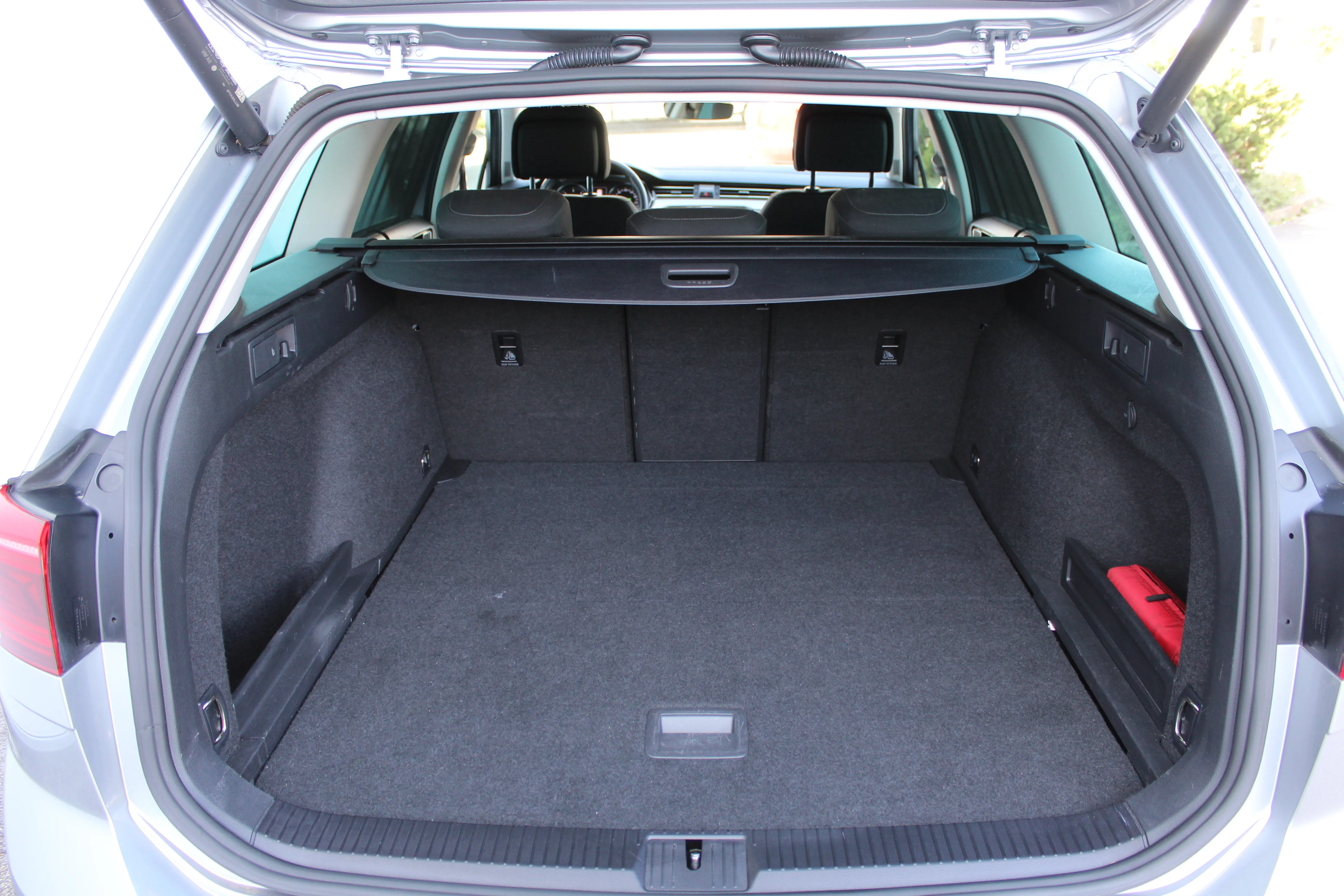 13111 volkswagen passat variant 2.0 tdi dsg business - slika 16