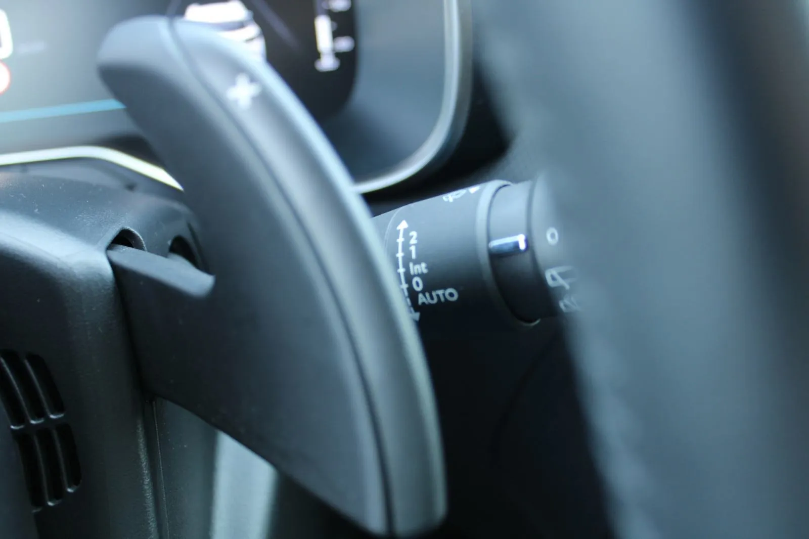 citroën c5 aircross 1.2 130 s&s automatik feel pack *led, kamera* - slika 16