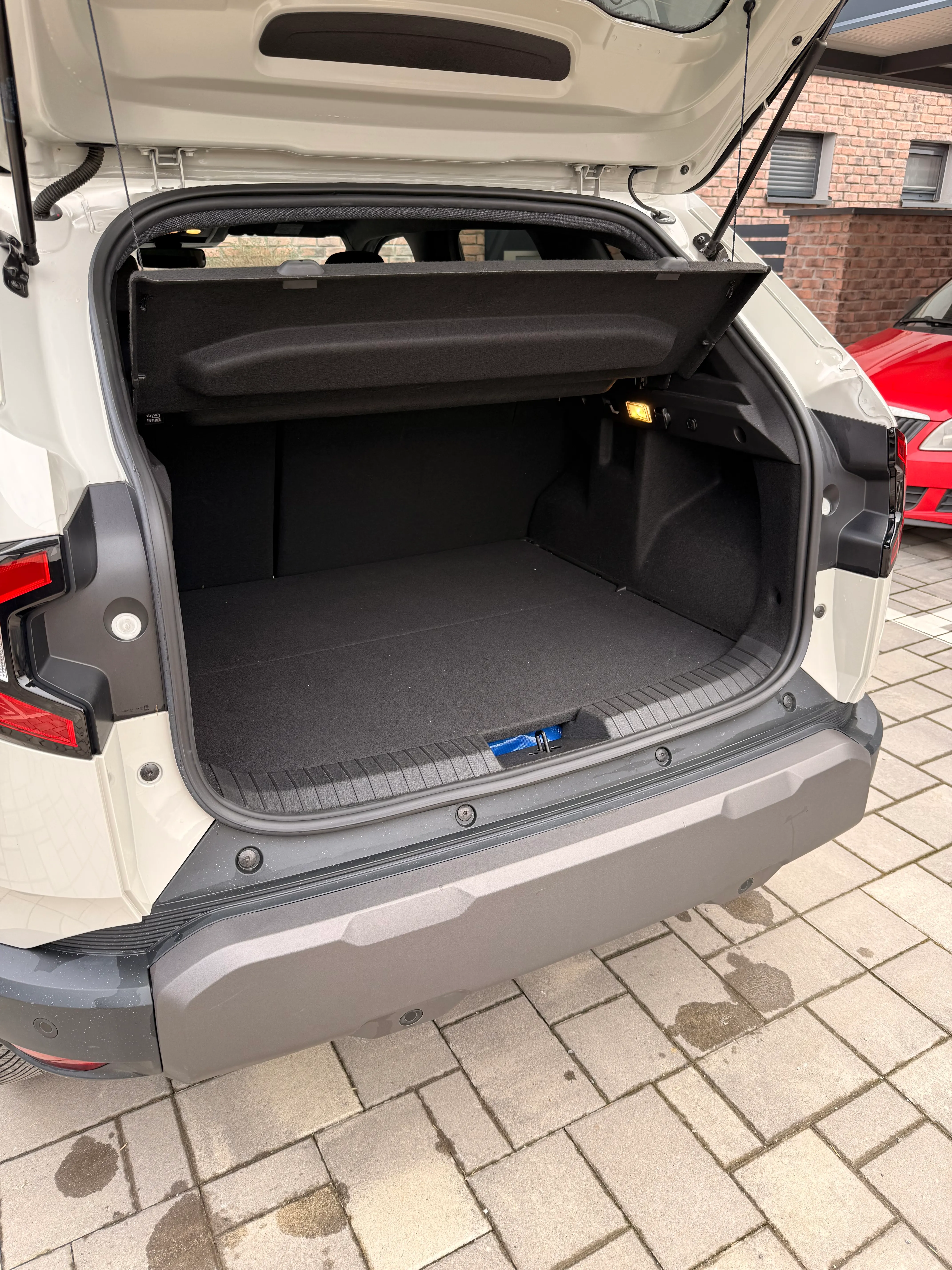 prodajem dacia duster 3 hybrid - slika 8