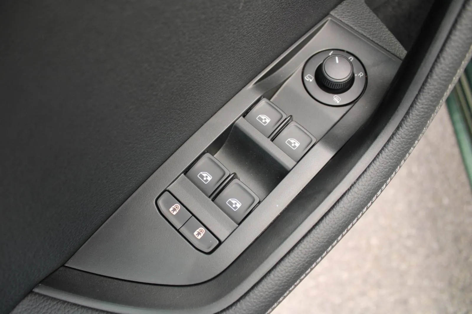 škoda superb combi 1.4 tsi iv automatik *led, navigacija, kamera* - slika 26