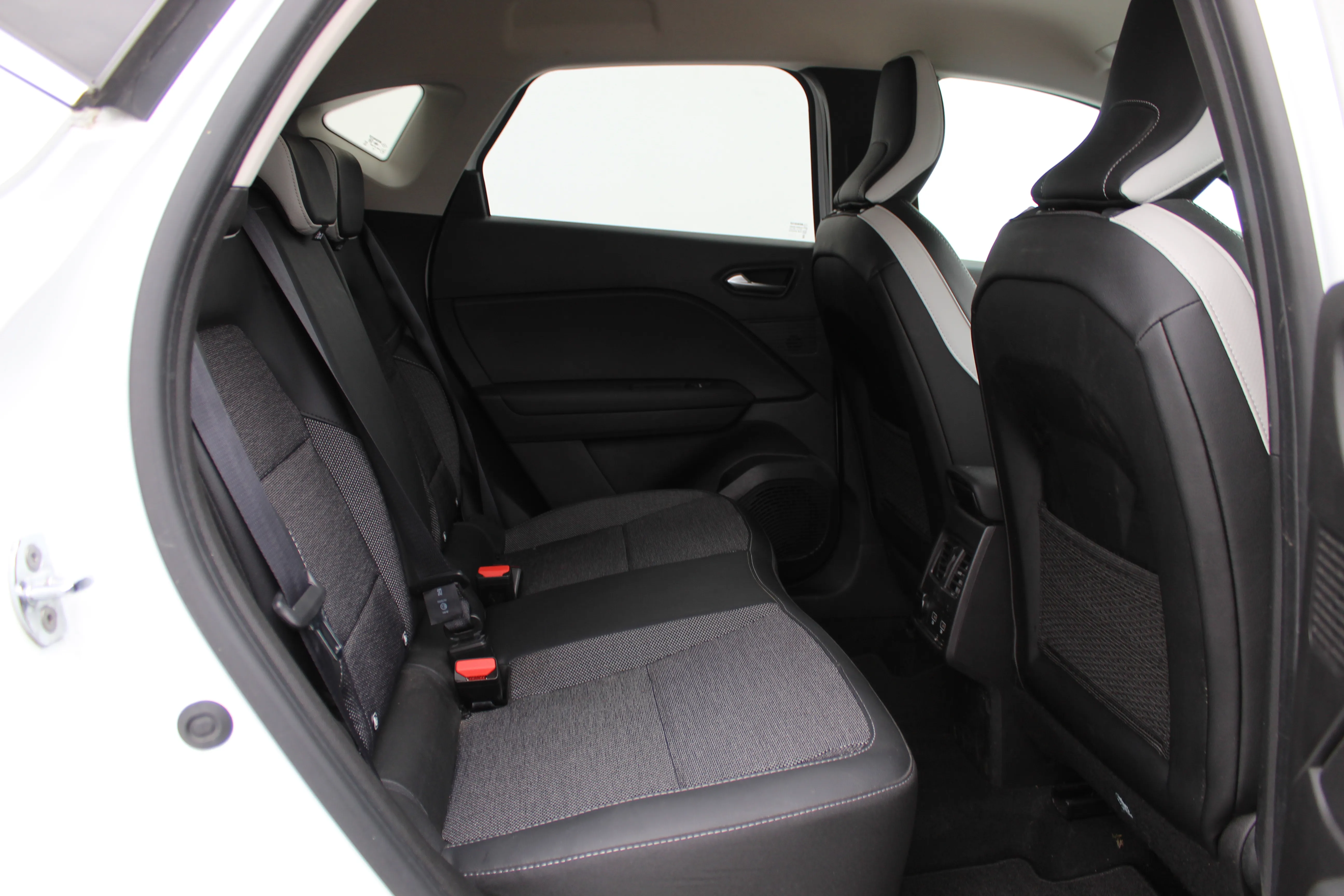 13108 renault captur tce 90 intens - slika 13