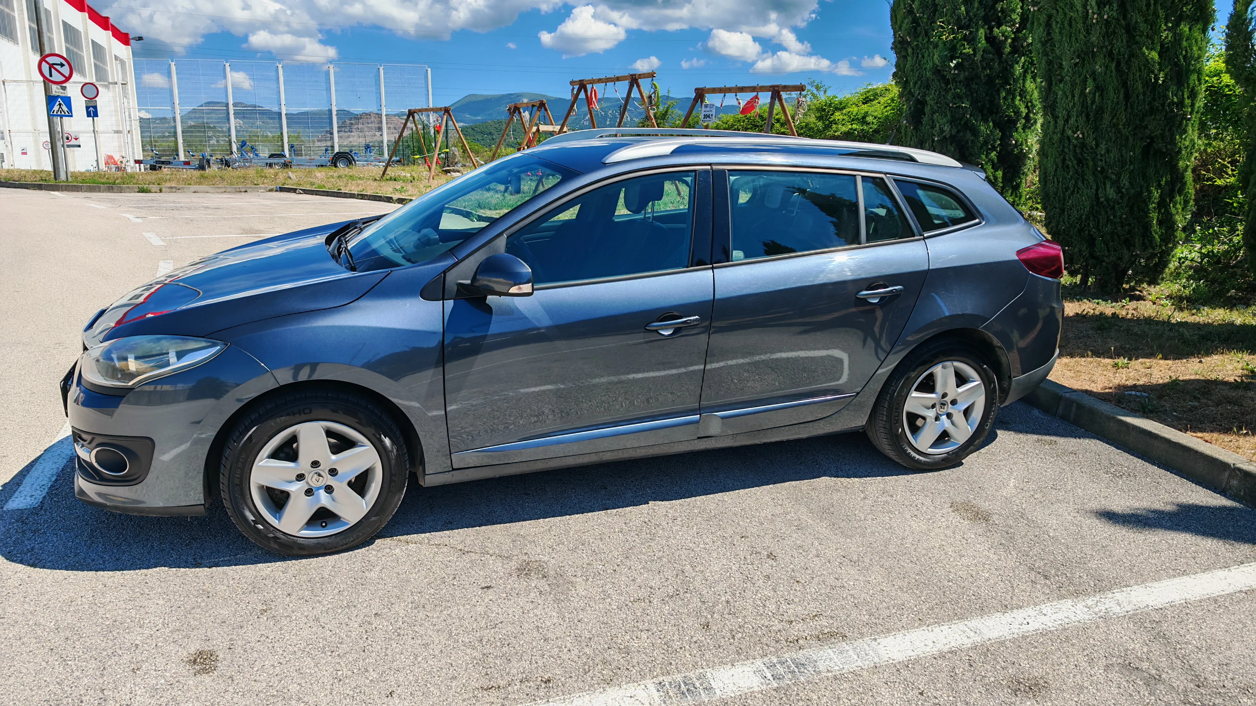 renault megane grantour 1.5 dci 2015 g. - slika 2