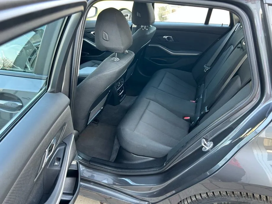 bmw 318d touring 2021.,automatik, reg:27.8.2026.,navi, grij sjed, acc - slika 12