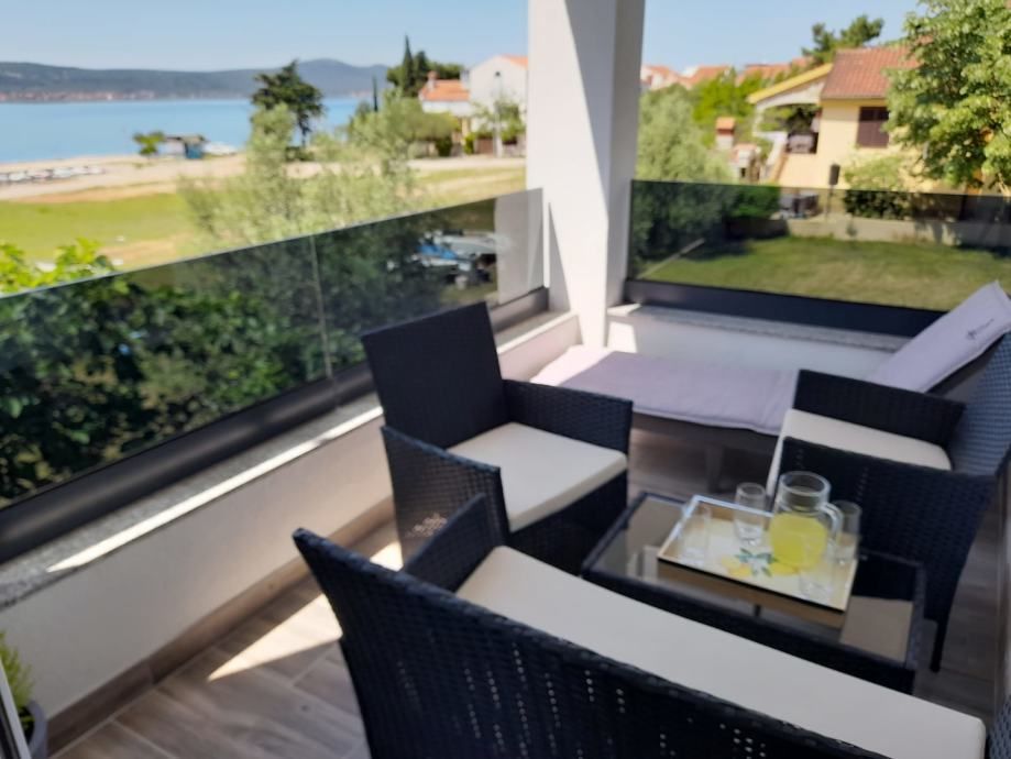 sveti petar na moru,renovirana kuća,3 apartmana(195m2)50 metara more - slika 13