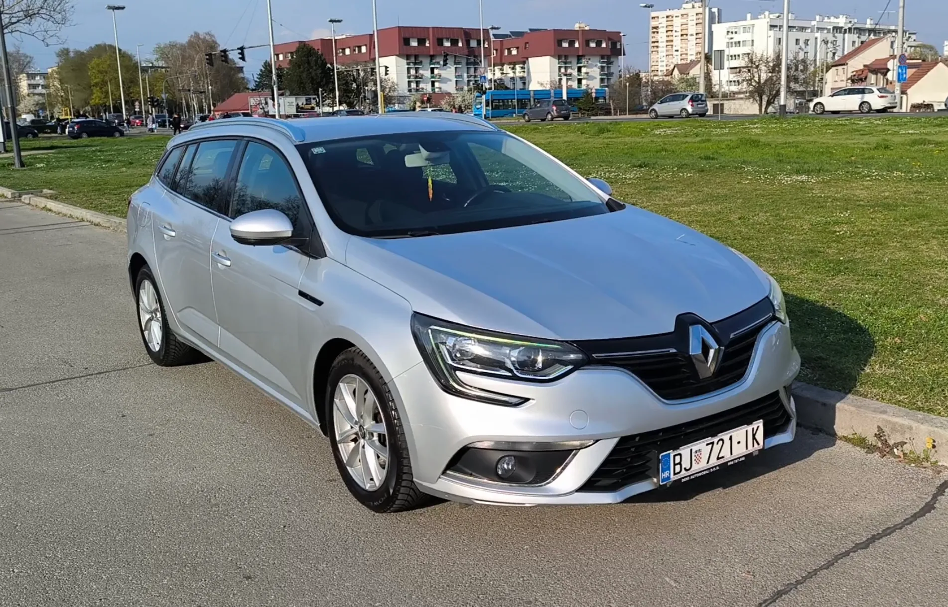renault megane grandtour 1,5 dci, bussines, reg.1god - slika 11