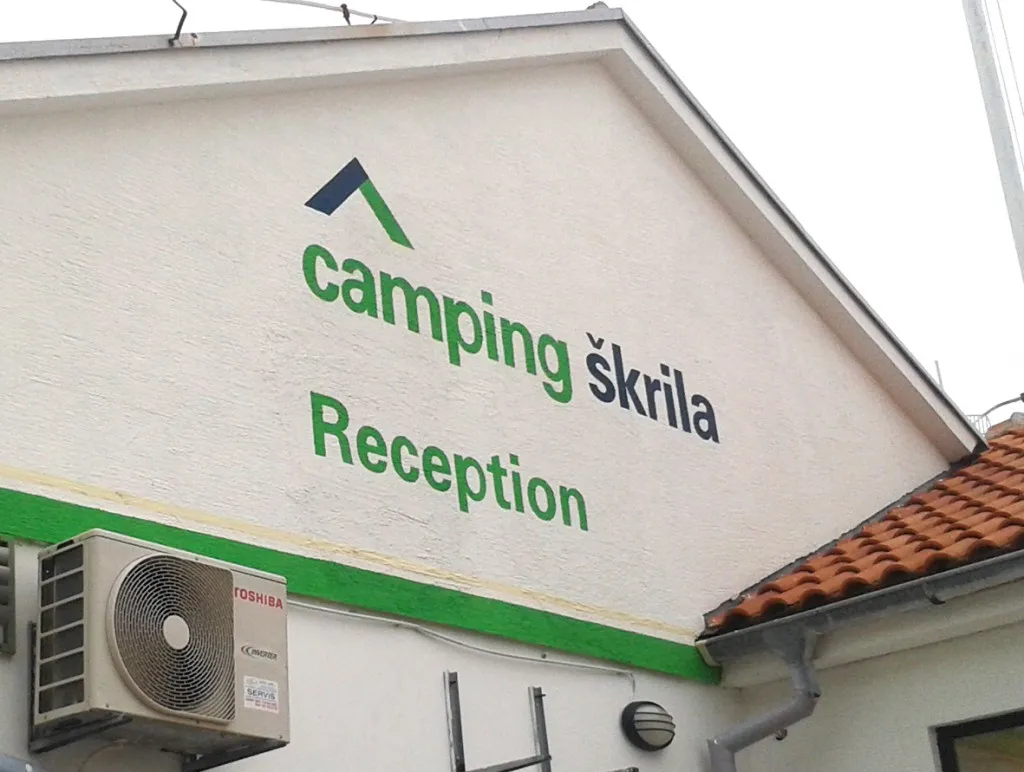 izrada reklama - oslikavanje izloga i zidova- tapete - slika 7