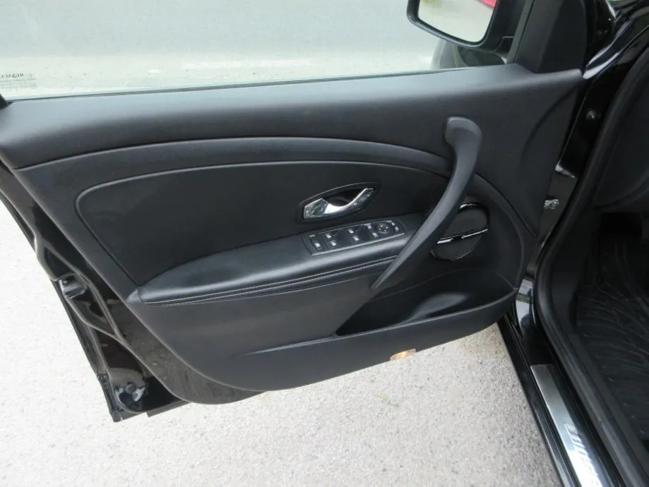 renault megane classic 1,6 dci 131 ks;bose;xenon;koža;kamera;pdc;temp - slika 27