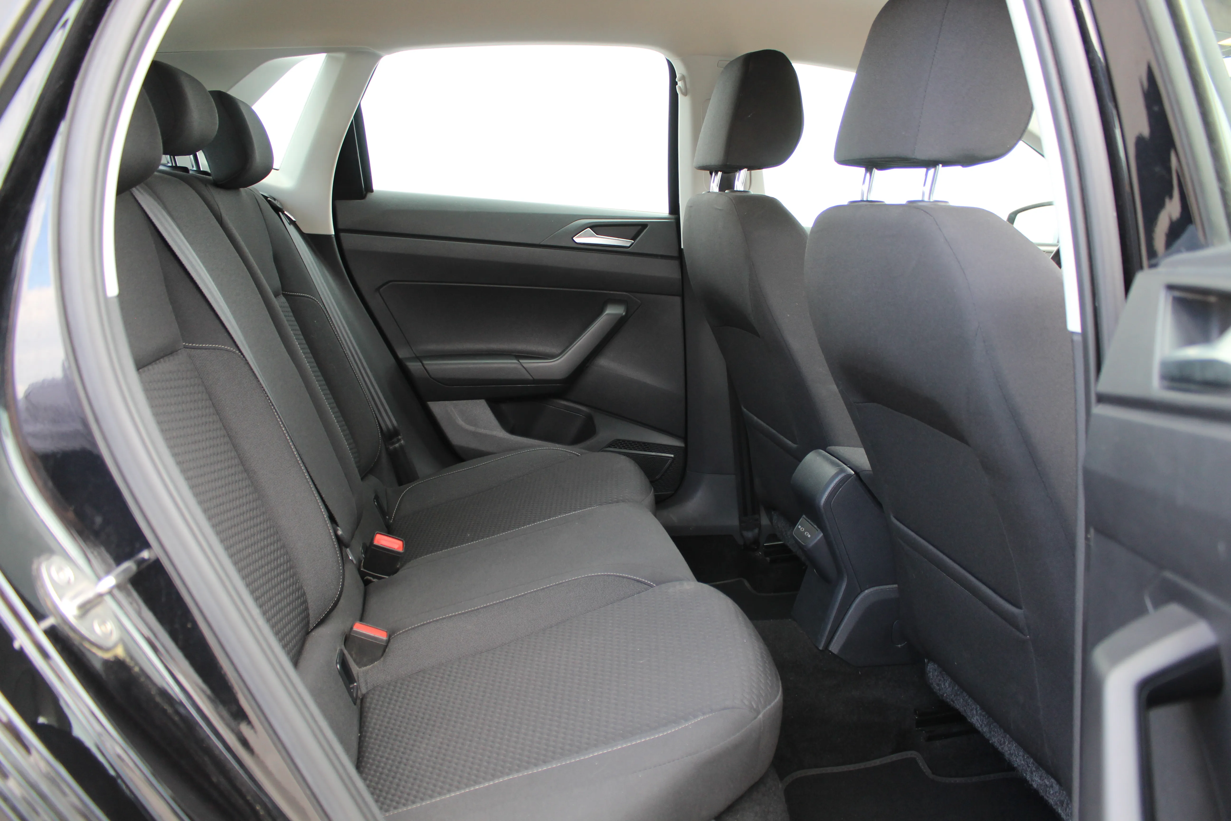 13169 volkswagen polo 1.0 tsi comfortline - slika 10