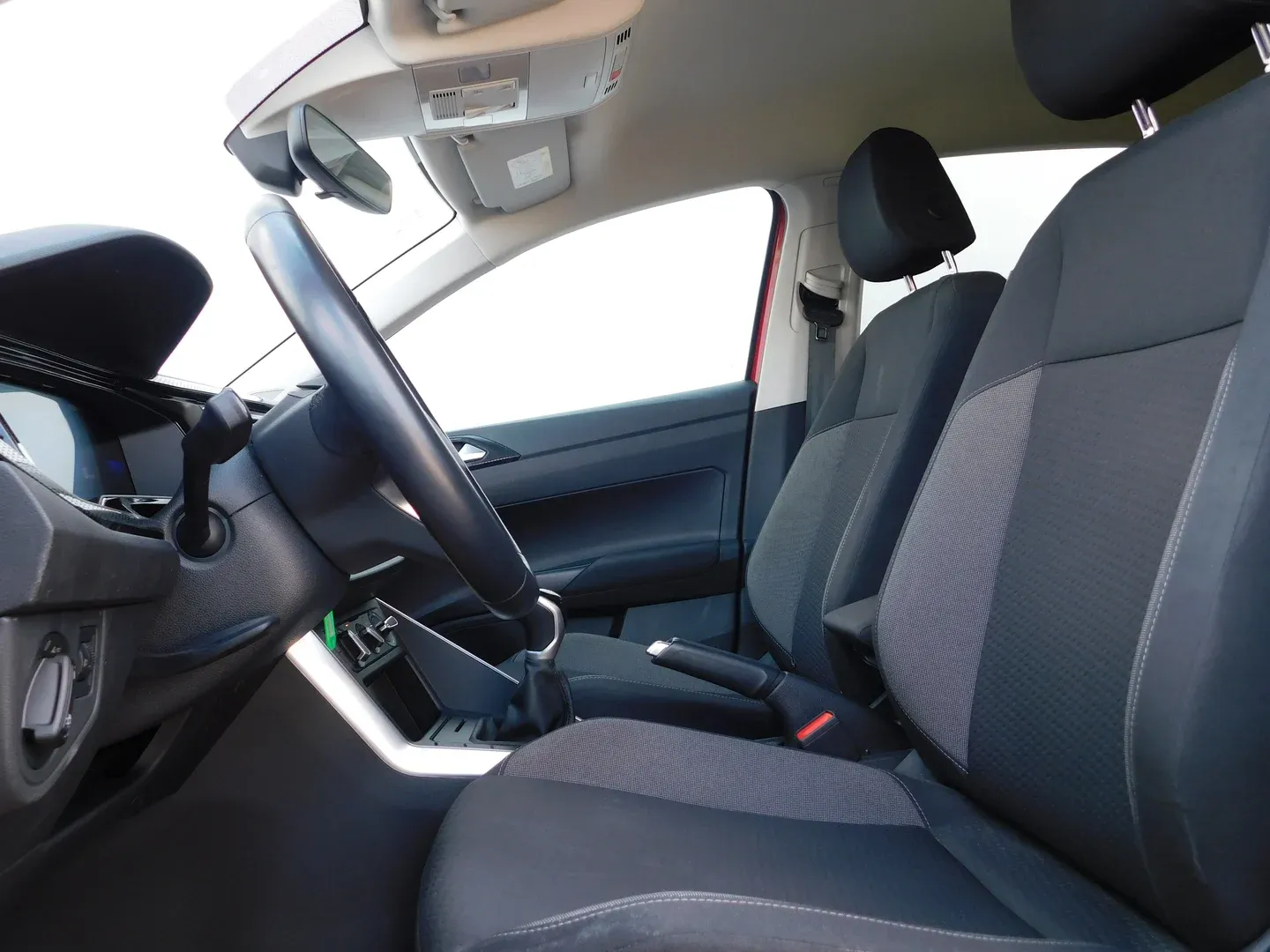 10804 volkswagen polo 1.0 tsi life - slika 8