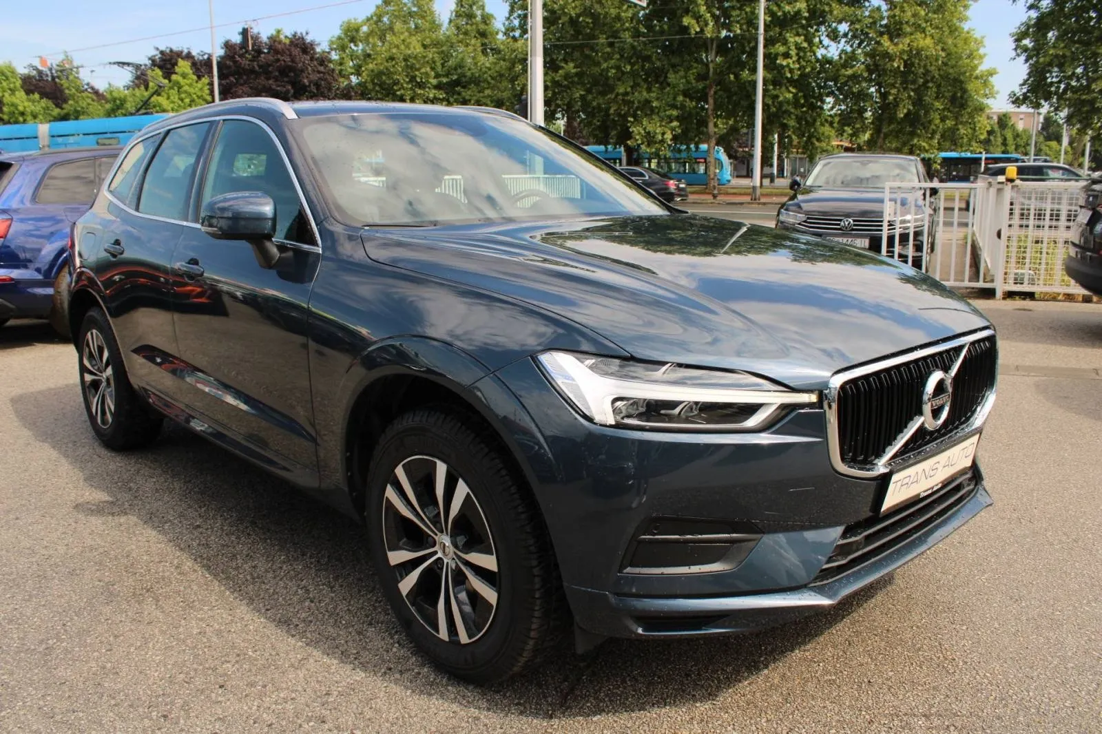 volvo xc60 2.0d automatik *led, navigacija, kamera* - slika 2